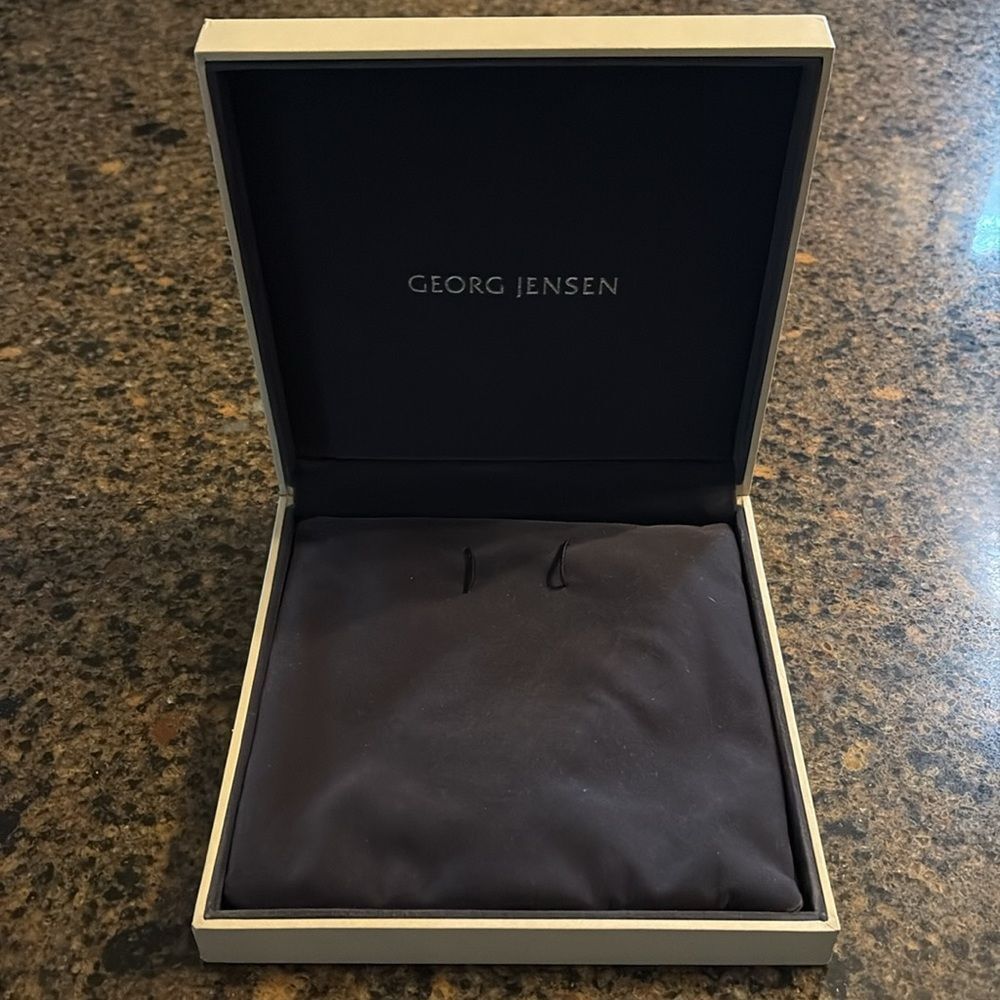 Georg Jensen Cream Jewelry Case - Picture 2 of 5